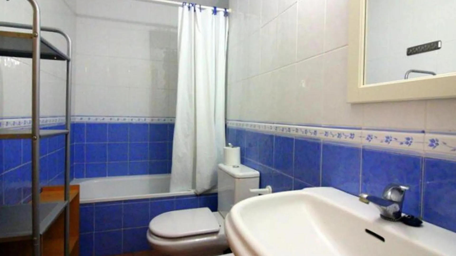 Apartament Luminoso Apartamento Con Piscina, Terraza Y Parking, Cerca De La Playa En Santa Margarida - Es-228-125 Roses